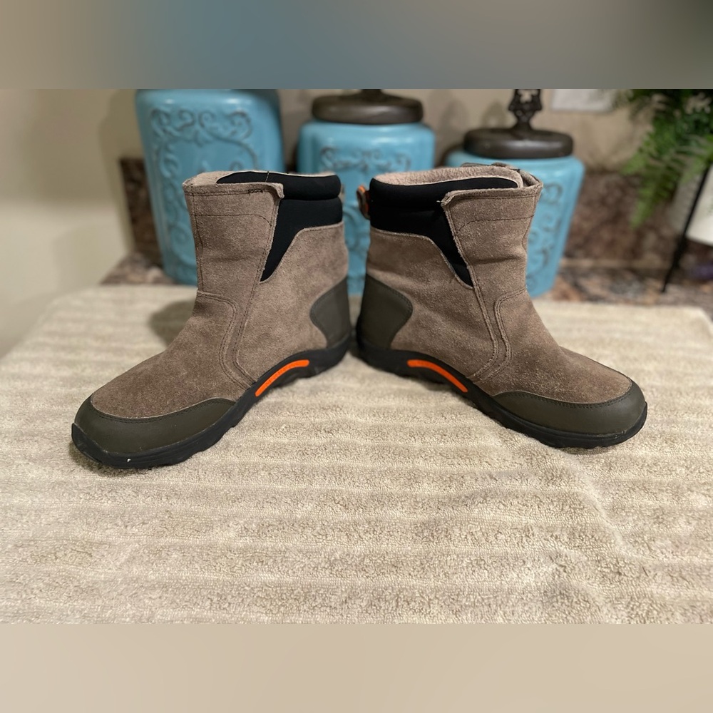 MERRELL Jungle Moc Casl Boots Select Dry Suede Pull On  US 5.5M